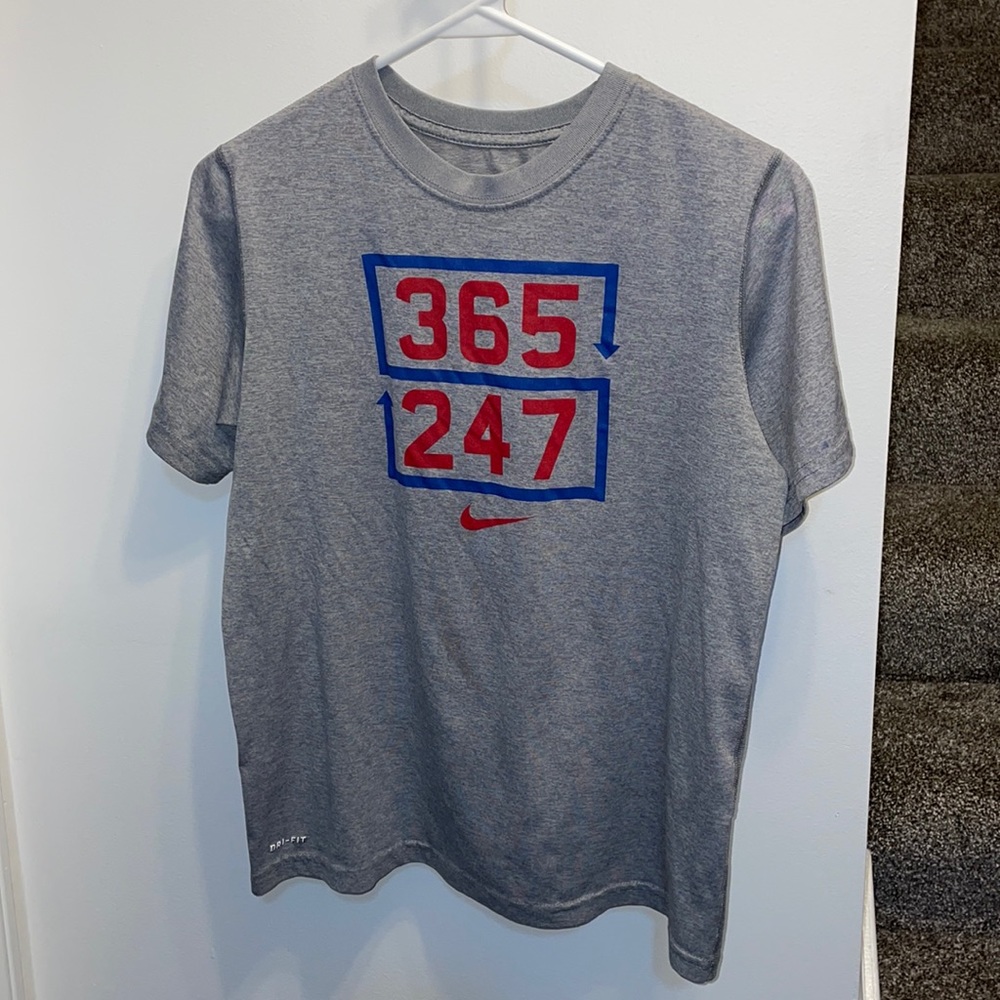 Boy’s Nike shirt